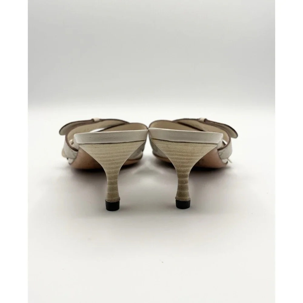 Gucci White Leather Kitten Heels Embossed GG Logo Accent & Charm Y2K Size EU 37